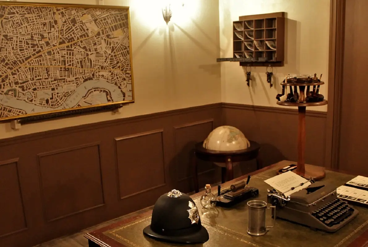 Jack the Ripper (Maze Rooms) Escape Room