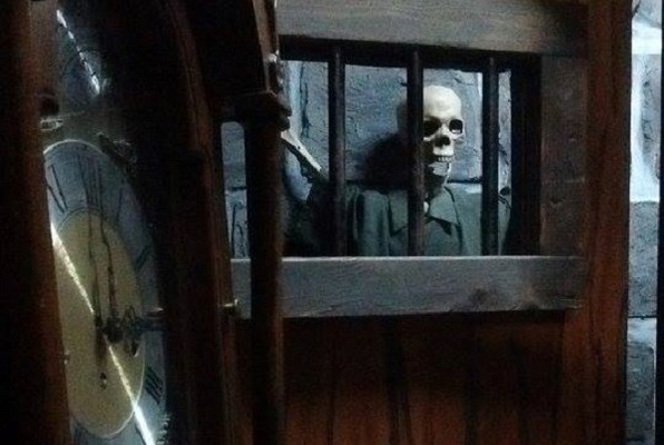 Dead by Dusk: Escape from Castle Dracula (Escape Empire LLC) Escape Room