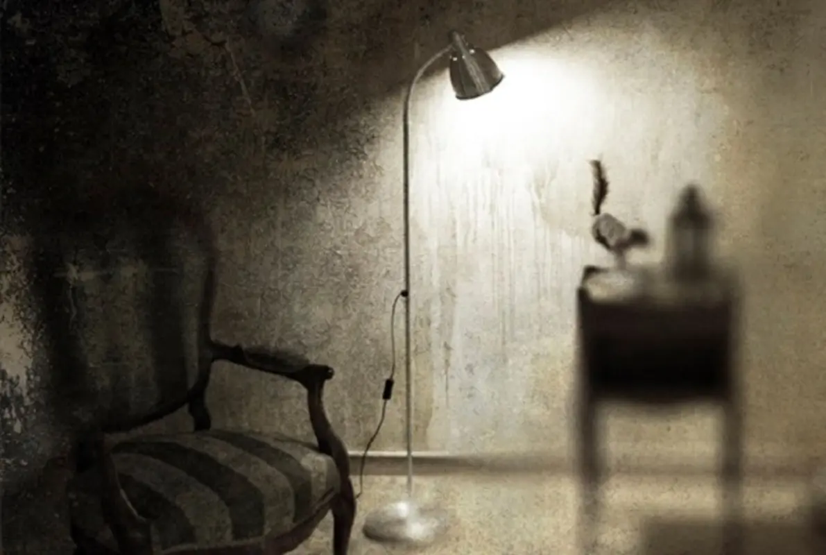 Save M. Holmes! (The Door) Escape Room