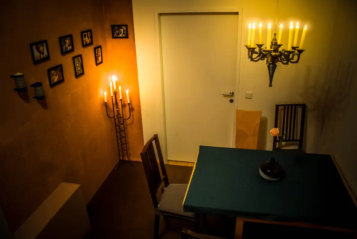 Secret Agent (playthegame-escape) Escape Room