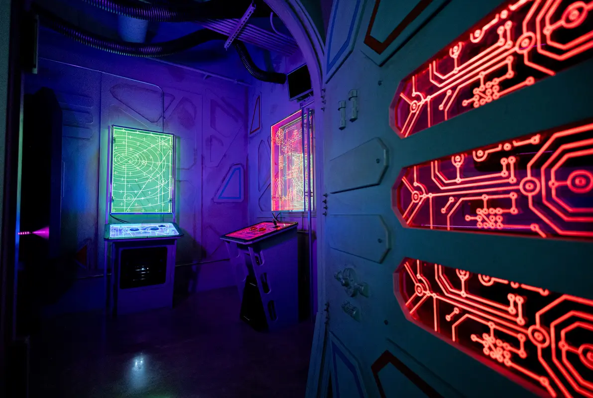 Encounter (Red Door Escape Room Plano) Escape Room