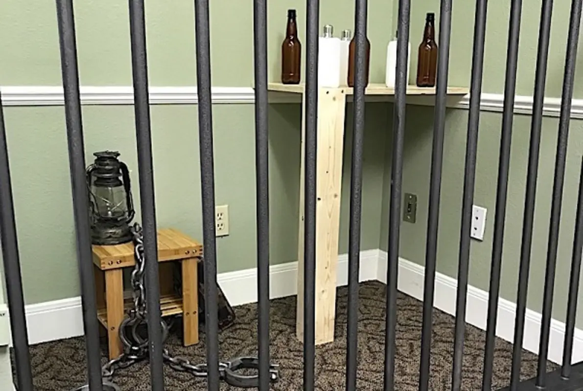 The Hustle (Rockwall Escape Rooms) Escape Room
