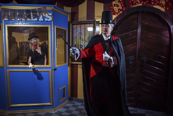 World of Illusions (Maze Rooms) Escape Room