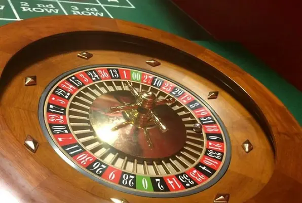 Casino Mob Boss (Hawaii Escape Challenge) Escape Room
