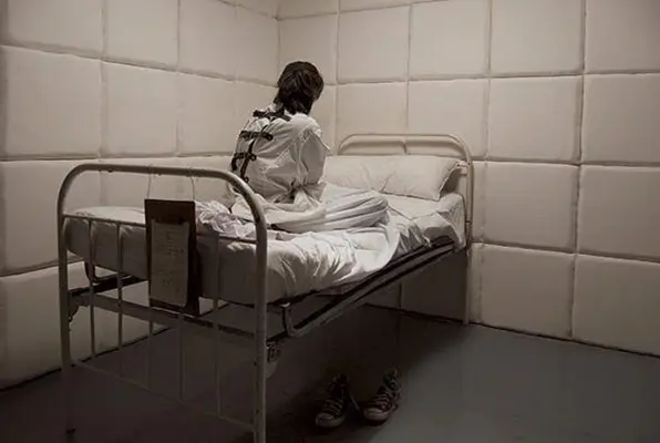 Adam's County Insane Asylum (Behind Locked Doors) Escape Room