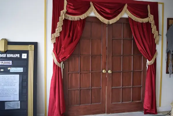 The Backstage (Forbidden Escape) Escape Room