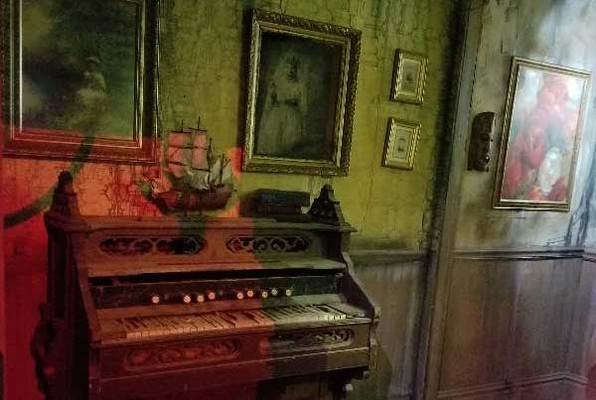 Escape the Haunted House (Xcape Branson) Escape Room