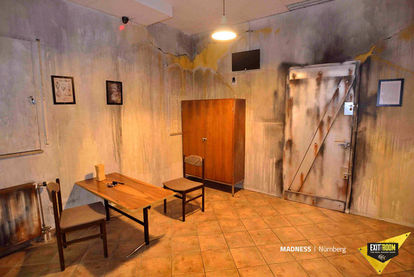Madness (Exit the Room) Escape Room