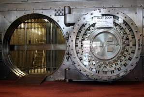 Квест The Vault