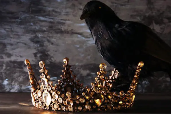 Right to the Throne (Escape Land) Escape Room