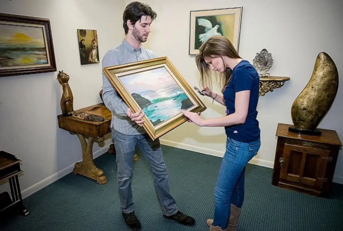 Escape From Antique Room