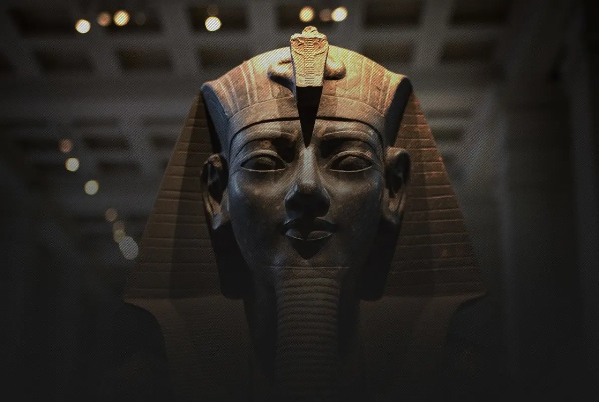 Pyramid Heist