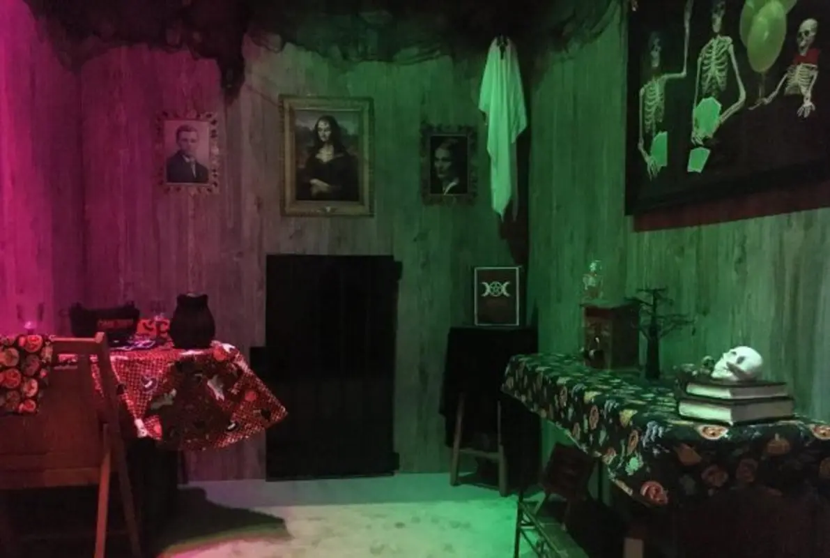 Hansel and Gretel Meet the Witch