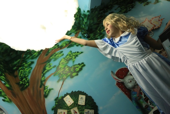 Alice in Wonderland (MindEscape) Escape Room